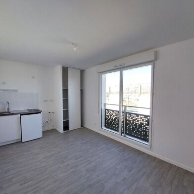 Appartement 3 pièces 860 €