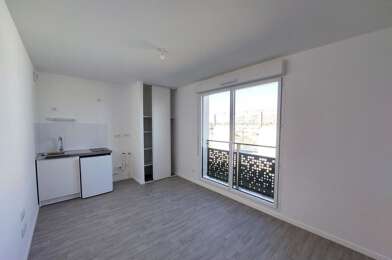 Appartement 3 pièces 860 €