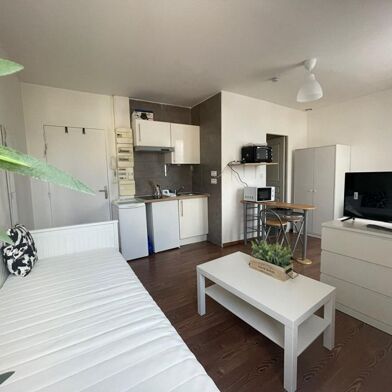 Appartement 1 pièces 330 €