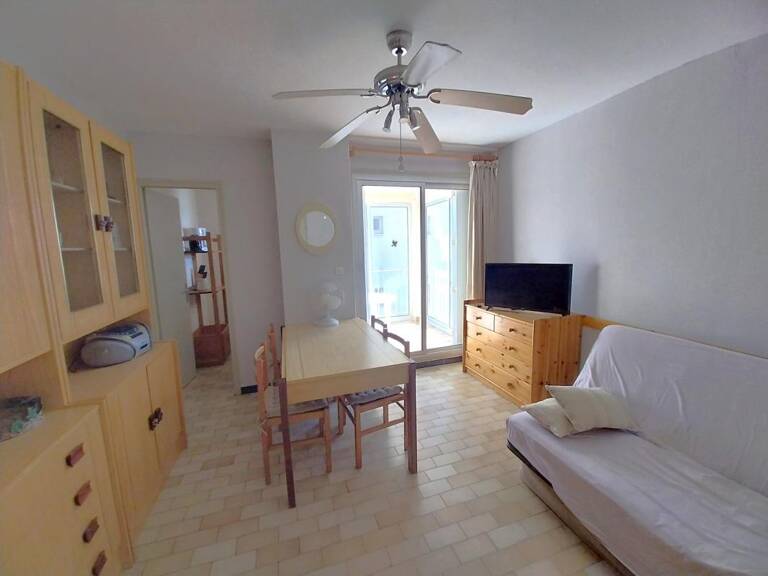 À VENDRE Marseillan plage – Studio + Cabine avec Parking Privé – À 2 pas de la plage et des commerces — photo 1
