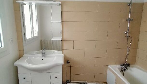 Villa / Maison 4 pièces  à louer Aire-sur-l'Adour 40800