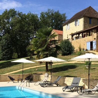 Maison 16 pièces 747000 €