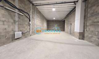 Local industriel  256 m² à louer à Gagny (93220)