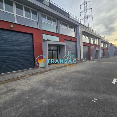 Local industriel  3862 €