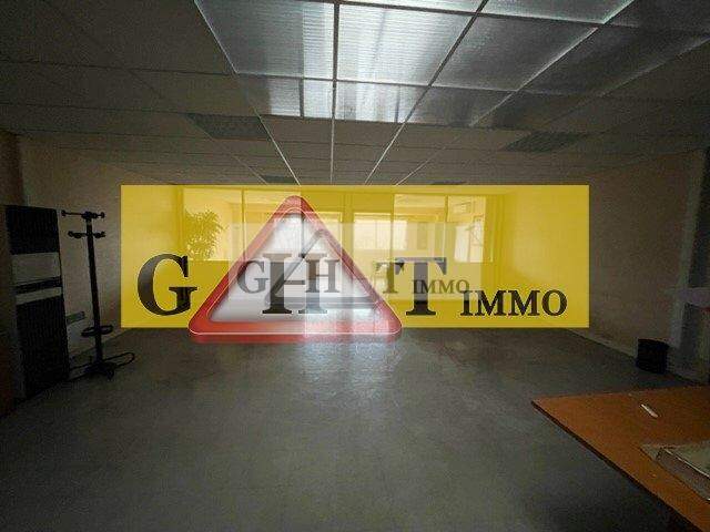 A LOUER ENTREPOT DE 101 M² À NEUILLY S/ MARNE — photo du bien