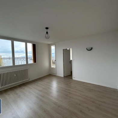 Appartement  82500 €