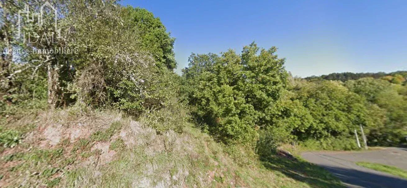 Terrain constructible 651 m²