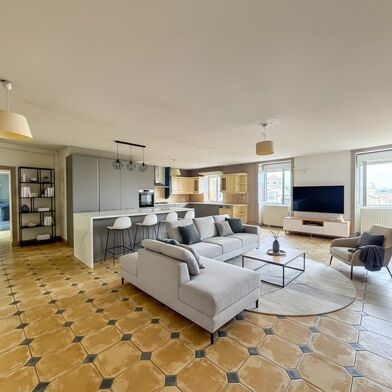 Appartement 5 pièces 142000 €