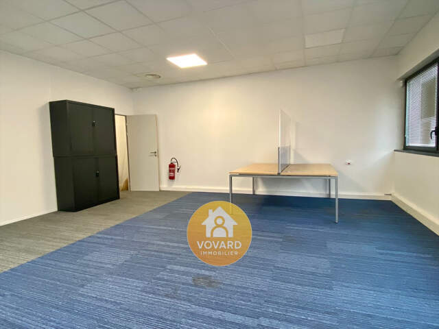 A louer  bureau de 39,50 m2 à Groslay — photo du bien