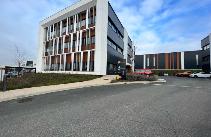  A louer  bureau de 39,50 m2 à Groslay — photo 4