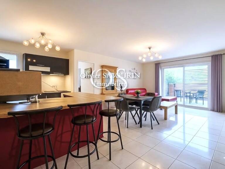 Grand appartement 3 pièces de 79 m², Cave et double garage — photo 1