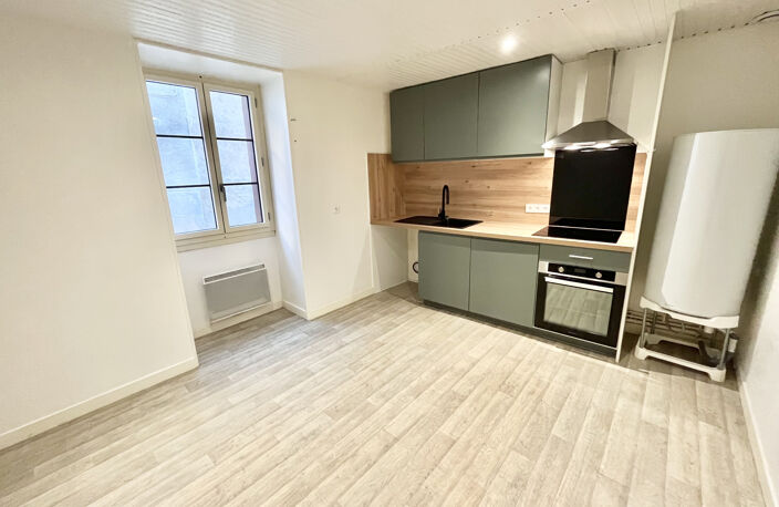 Type 2 - Très bon état - 49 M2 - Cuisine équipée - Centre-vi — photo 3