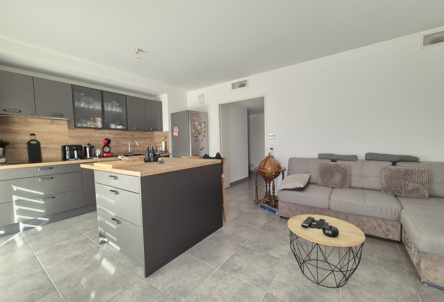 Appartement 3 pièces avec double garage et grande terrasse — photo 1