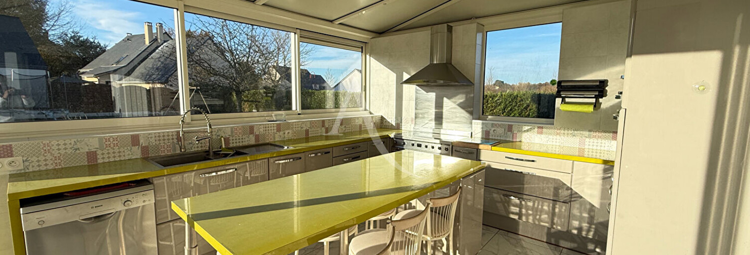 Maison 8 Pièces 232 m² à vendre à Château-Gontier-sur-Mayenne (53200)