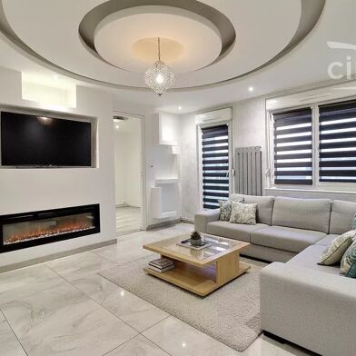 Appartement 4 pièces 120000 €