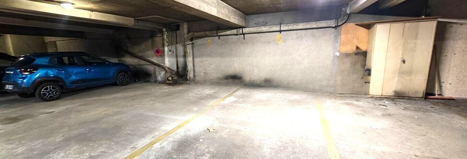 Garage  12 m² à louer à Marseille 4 (13004)