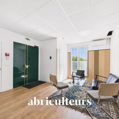 Commerce  439000 €