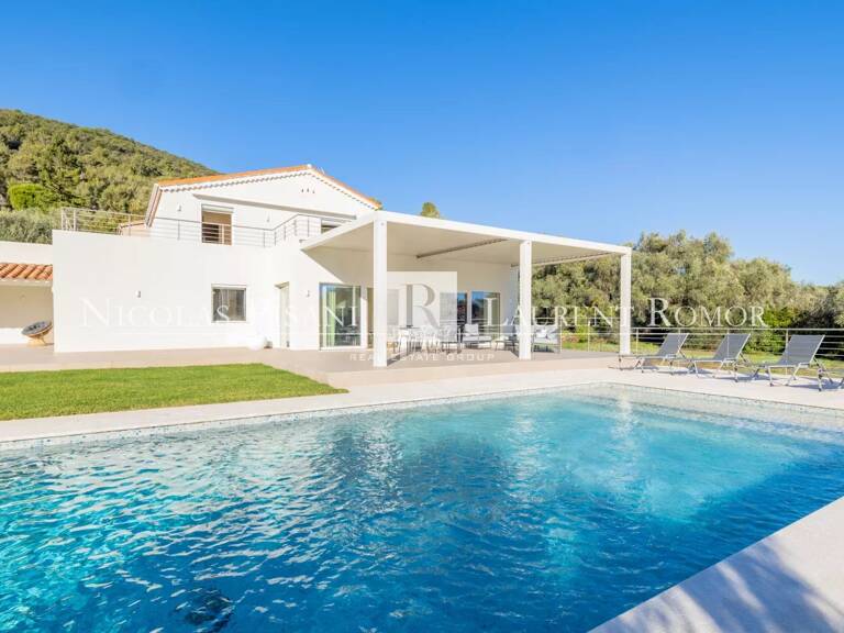 EN VENTE VILLEFRANCHE -SUR-MER  Villa 4 pièces rénovée – 170 m² — photo 1