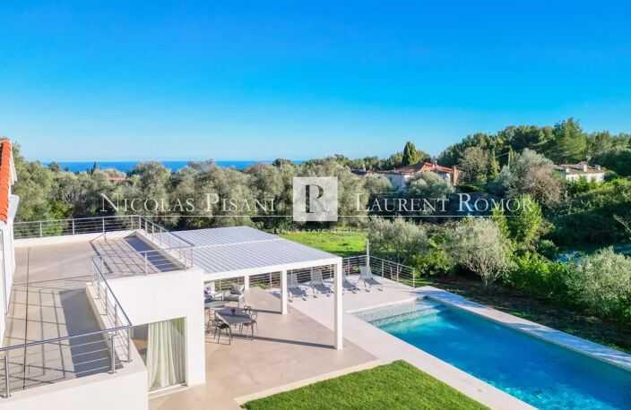 EN VENTE VILLEFRANCHE -SUR-MER  Villa 4 pièces rénovée – 170 m² — photo 3