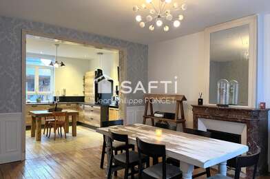 Maison 8 pièces 320400 €