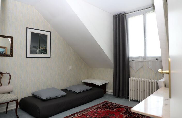 Exceptionnel F4  90 m2  parking et caves - DPE "D" - charges faibles — photo 5