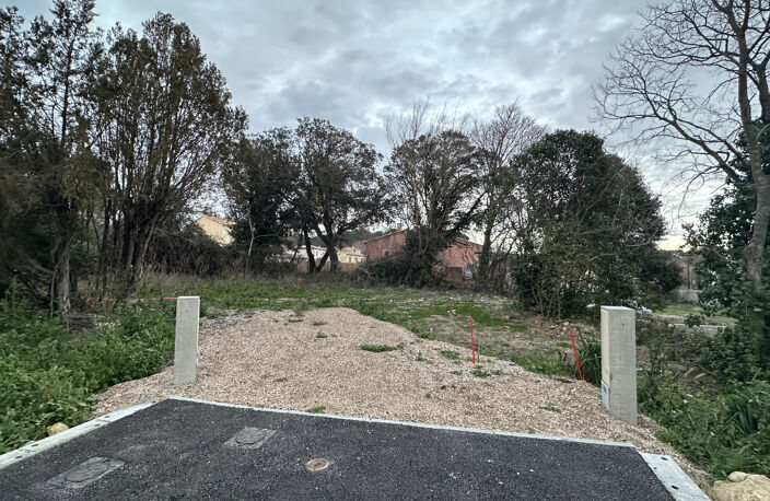 Terrain plat de 477 m2 viabilisé — photo 2