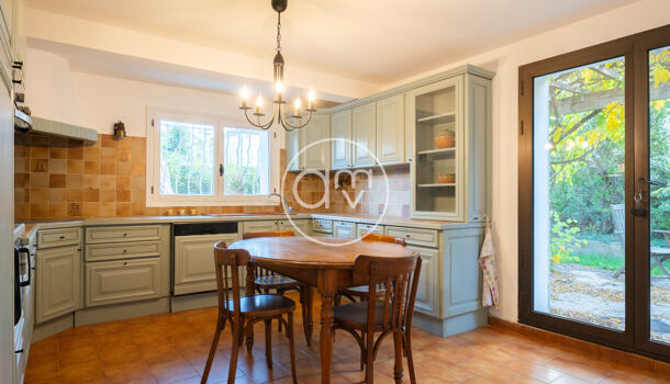 Villa / Maison 6 pièces  à vendre Garde (La) 83130