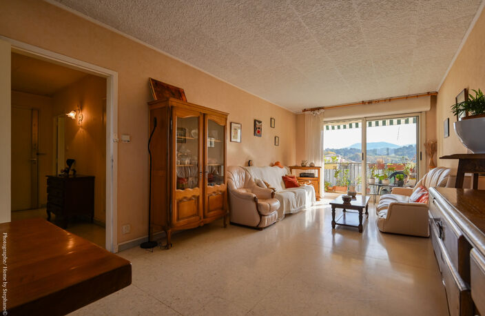 AUBAGNE T3 TERRASSE — photo 3