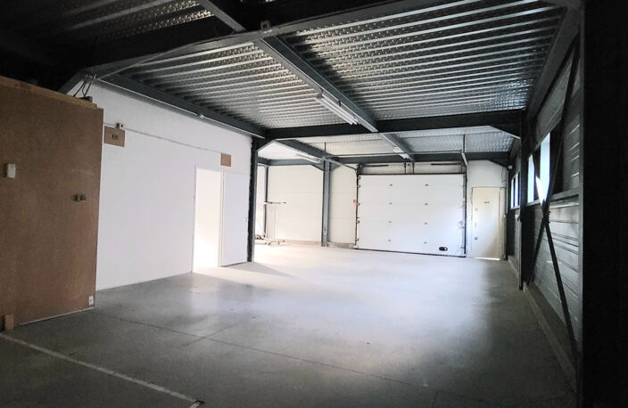 local commercial et stockage — photo 4