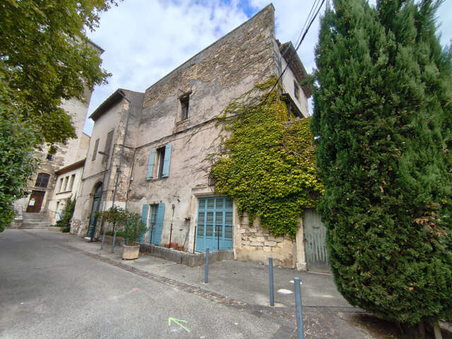 DPT(30)  A VENDRE PONT ST ESPRIT IMMEUBLE DE 5 APPARTEMENTS — photo du bien