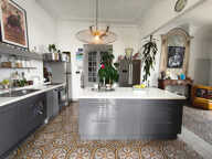DPT(30)  A VENDRE PONT ST ESPRIT IMMEUBLE DE 5 APPARTEMENTS — photo 3