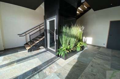 Commerce  297332 €