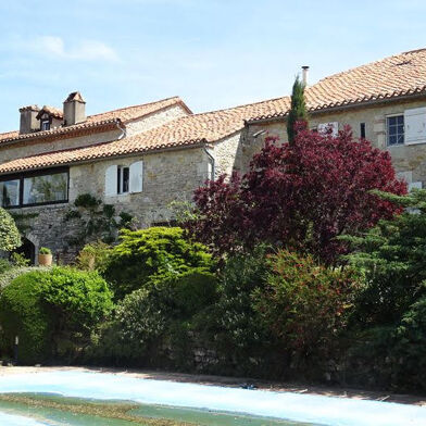 Maison 9 pièces 560000 €