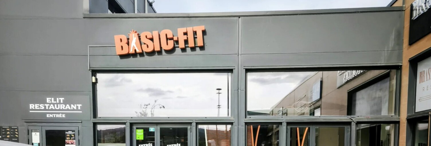 Commerce  3106 m² à vendre à Marignane (13700)