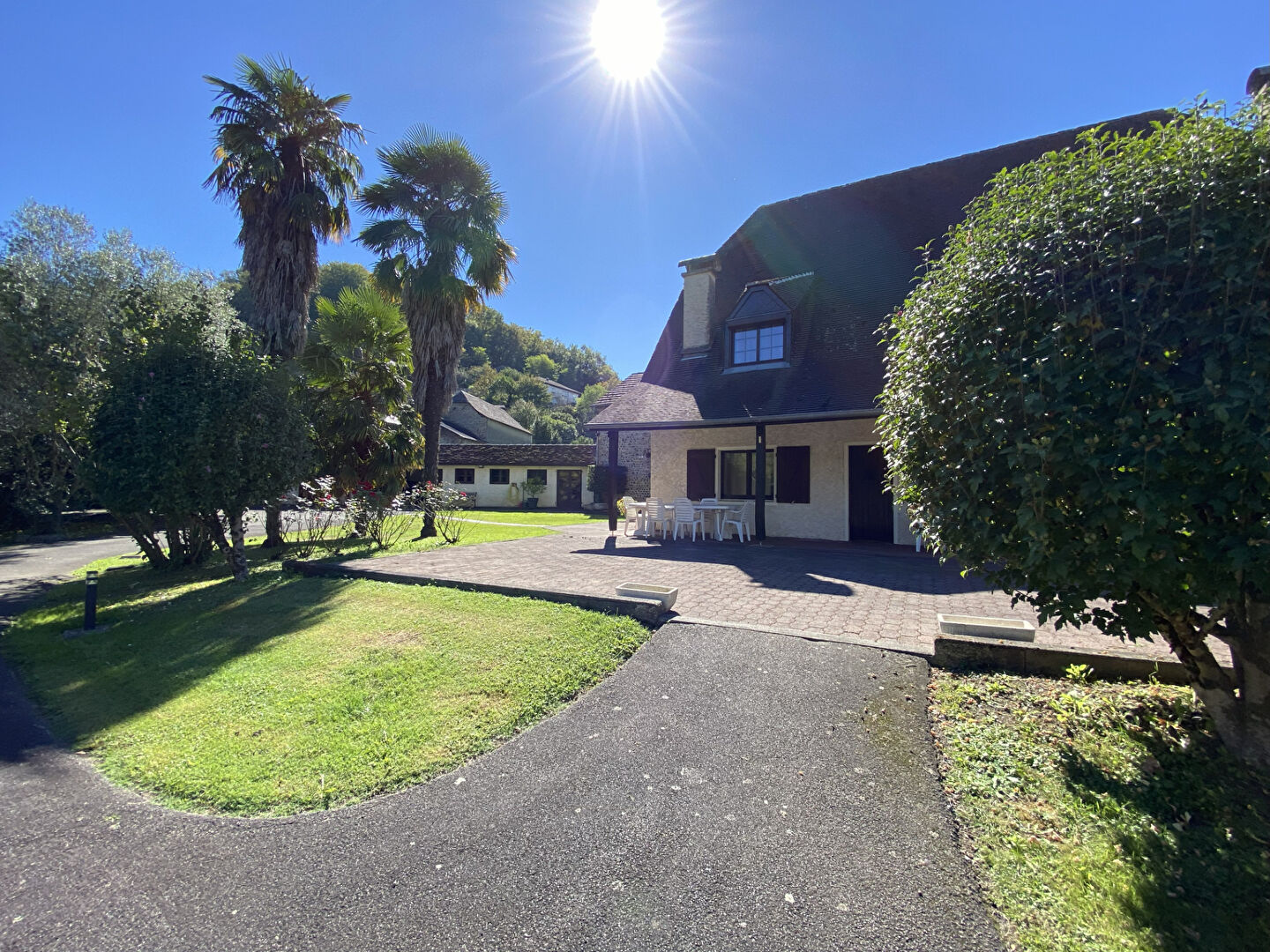 Villa / Maison  T9 à vendre Laroin 64110