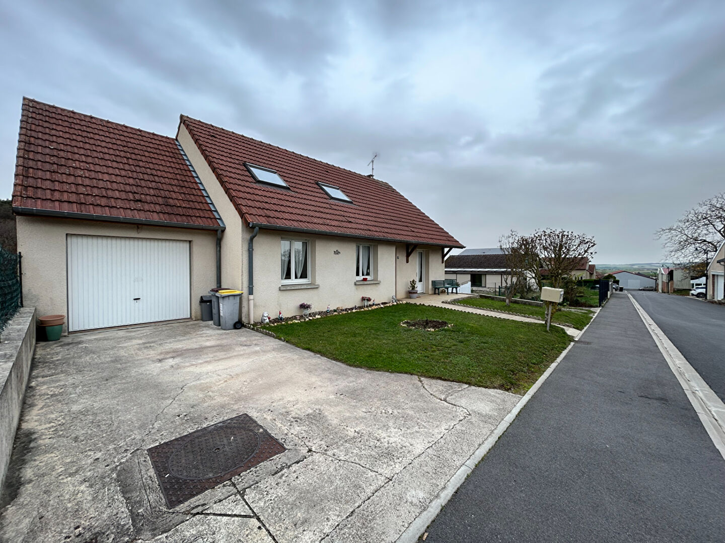 Villa / Maison  T6 à louer Nogent-l'Abbesse 51420