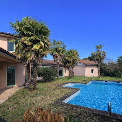 Maison 5 pièces 351000 €