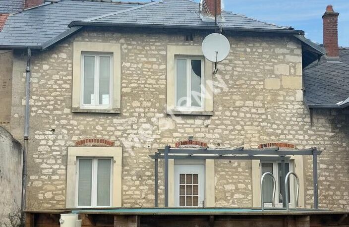 Entre Guignicourt et St Erme : Maison en pierres : 7 chambres - Grange - Garage — photo 2