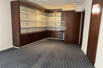 Bureau  4267 €