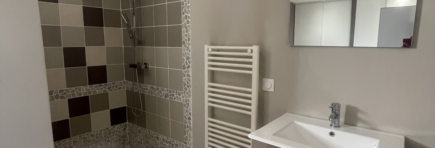 Immeuble  160 m² à vendre à Gagnières (30160)