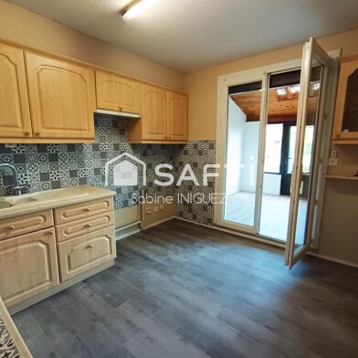 Maison 6 pièces 820 €