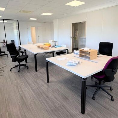 Bureau 3 pièces 274800 €