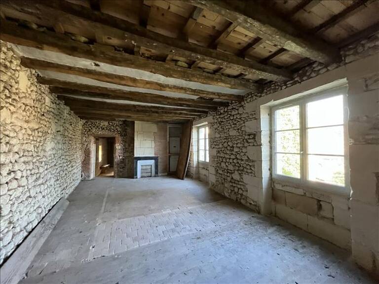 Maison en pierre de 4 pièces principales — photo 1