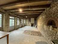 Maison en pierre de 4 pièces principales — photo 2