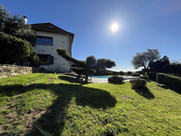 Maison en pierre de 5 pièces principales — photo 1