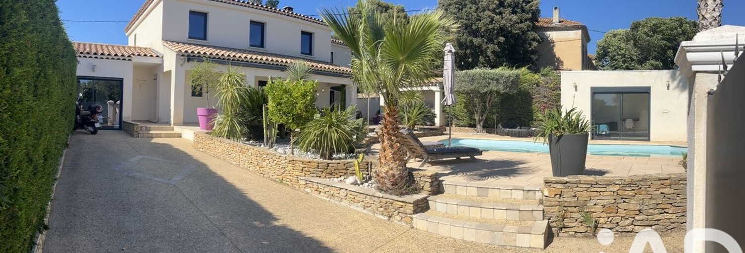 Maison 8 Pièces 188 m² à vendre à Saint-Cyr-sur-Mer (83270)