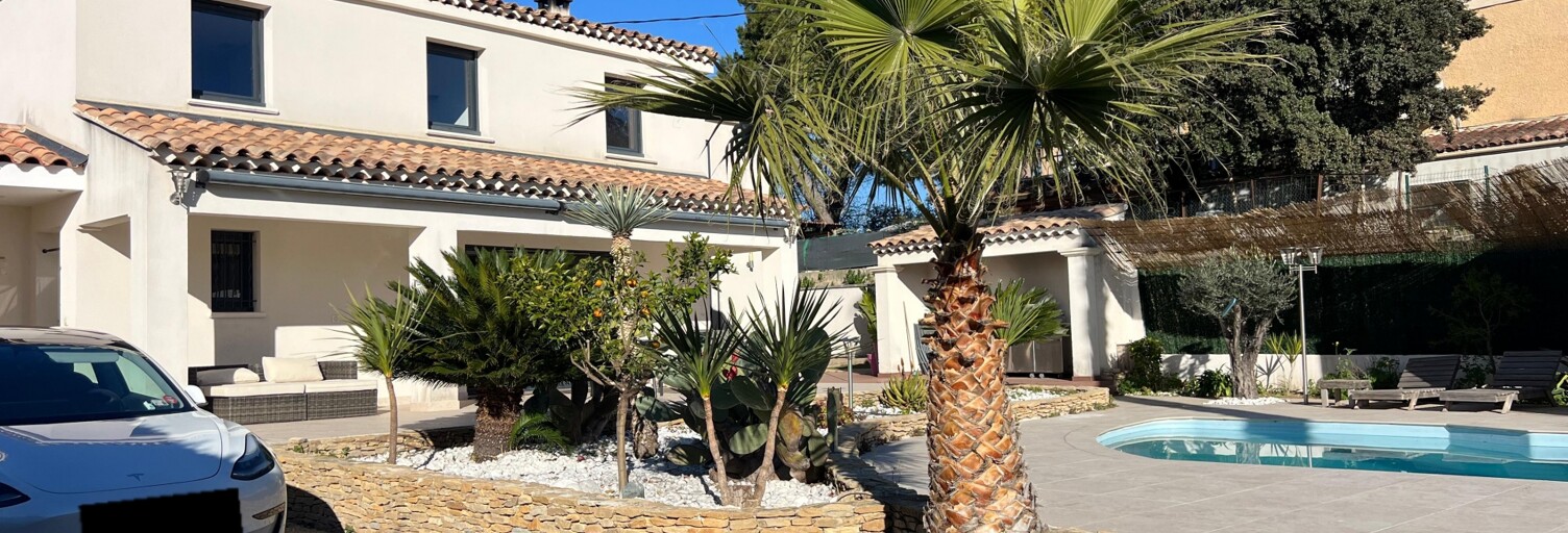 Maison 8 Pièces 188 m² à vendre à Saint-Cyr-sur-Mer (83270)