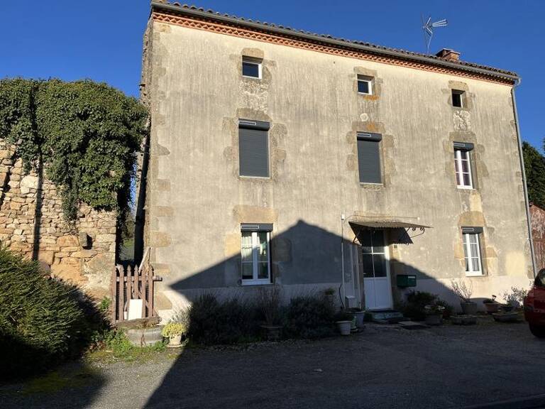 Maison de bourg de 7 pièces principales — photo 1