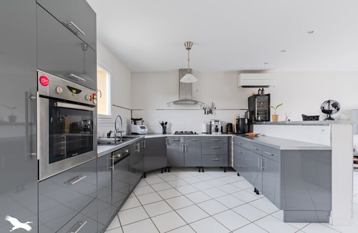 Contemporaine de 5 pièces principales — photo 4
