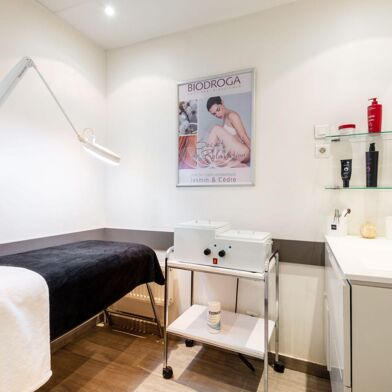 Commerce  132000 €